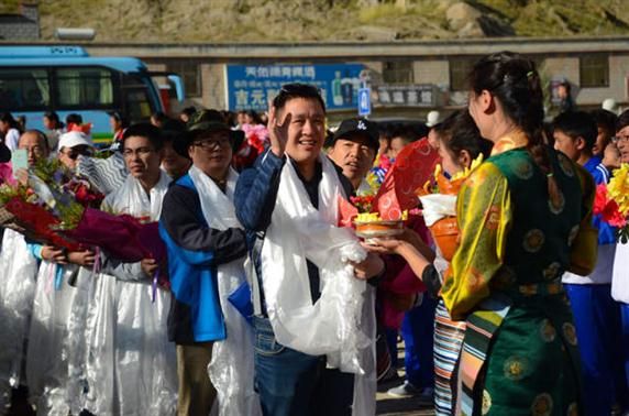 浙江省首批“组团式”教育援藏团入驻拉萨那曲高级中学